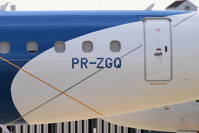 エンブラエル E190-E2 PR-ZGQ