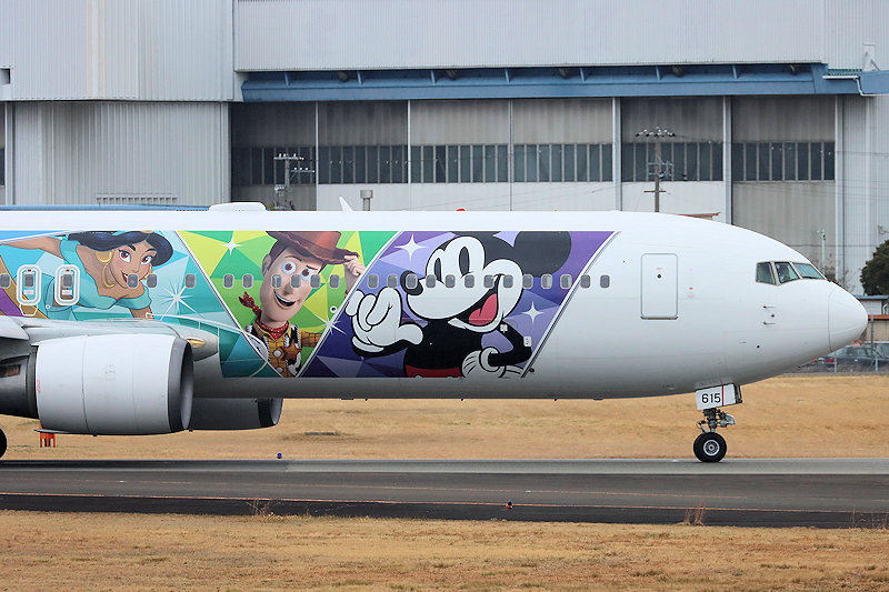 JAL DREAM EXPRESS Disney100 JAL（日本航空） B767-300ER JA615J