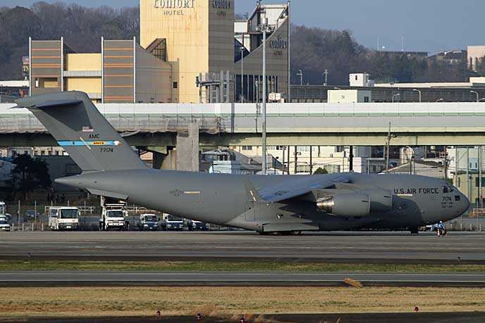 アメリカ空軍 C-17グローブマスターⅢ 77174