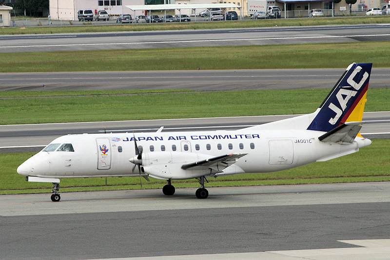 登録記号（レジ） JA001C 飛行機写真