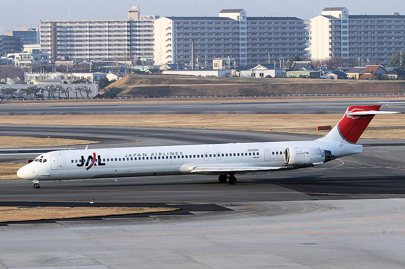 登録記号（レジ） JA001D 飛行機写真