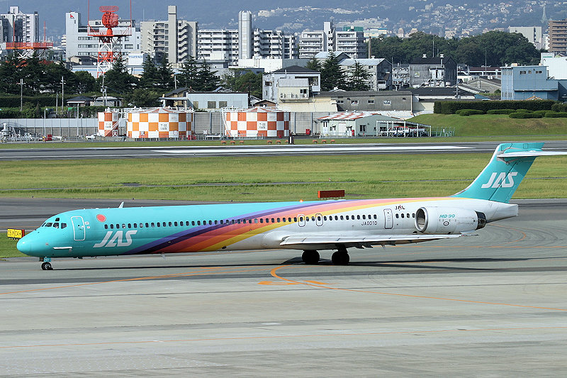 登録記号（レジ） JA001D 飛行機写真