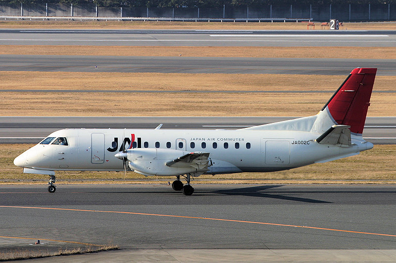 登録記号（レジ） JA002C 飛行機写真
