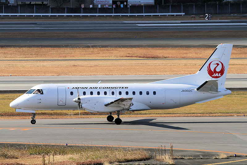 登録記号（レジ） JA002C 飛行機写真