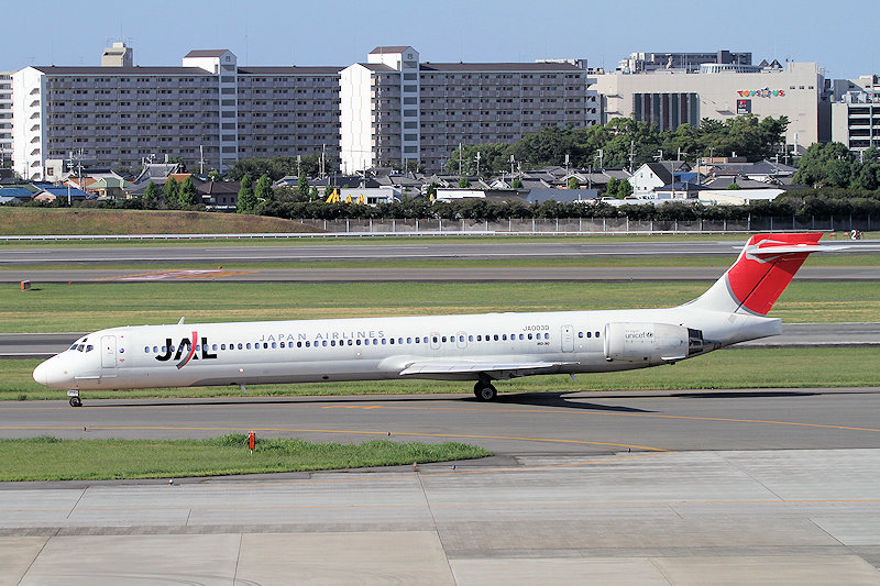 登録記号（レジ） JA003D 飛行機写真