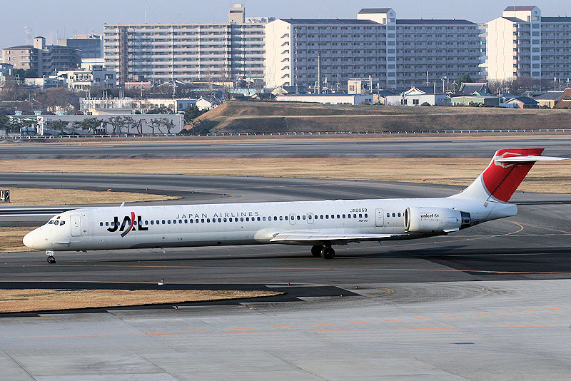 登録記号（レジ） JA005D 飛行機写真