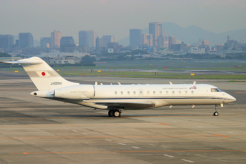 登録記号（レジ） JA005G 飛行機写真