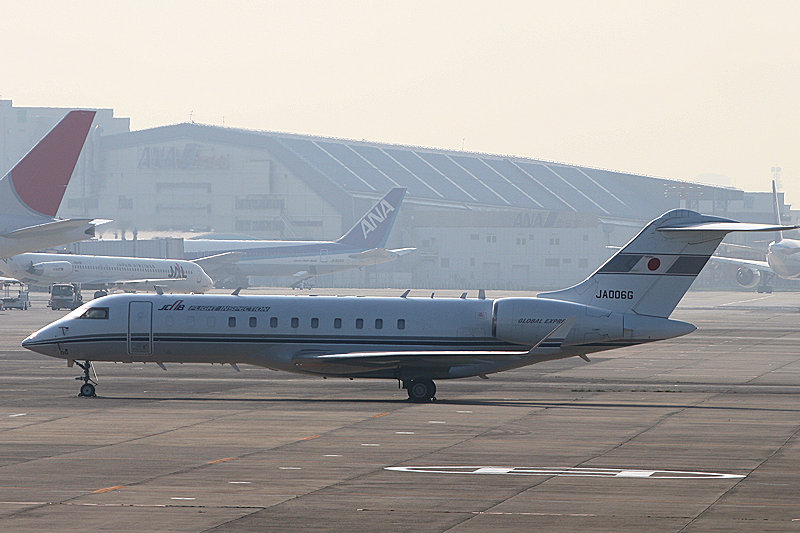 登録記号（レジ） JA006G 飛行機写真