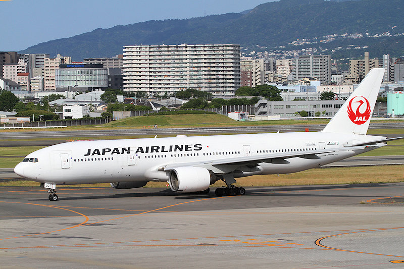 登録記号（レジ） JA007D 飛行機写真