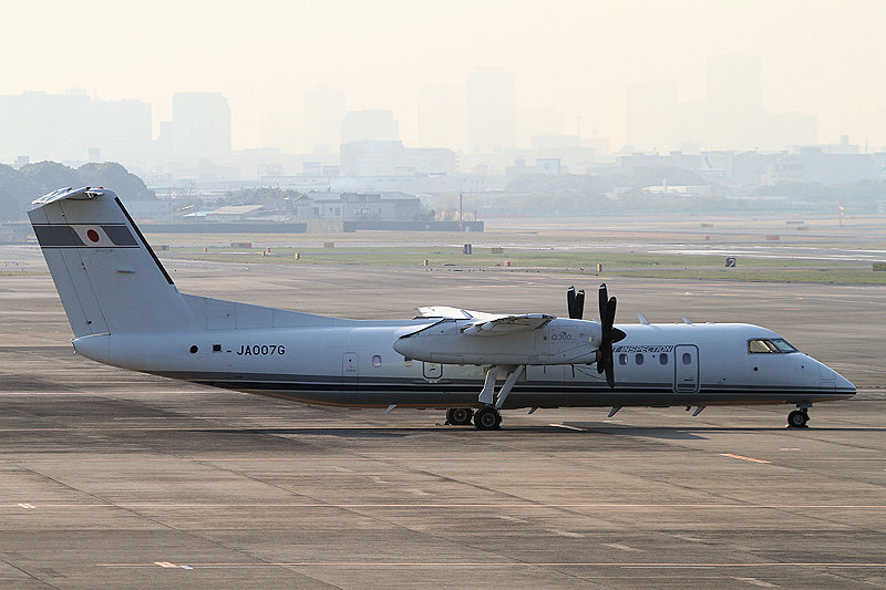 登録記号（レジ） JA007G 飛行機写真