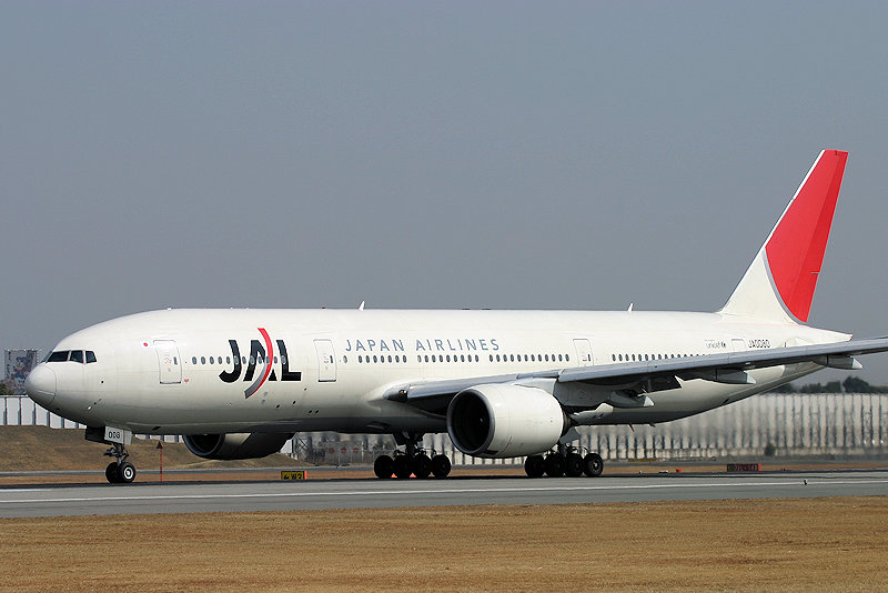 登録記号（レジ） JA008D 飛行機写真