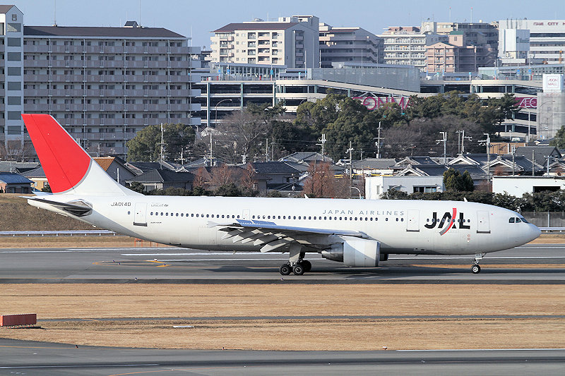 登録記号（レジ） JA014D 飛行機写真