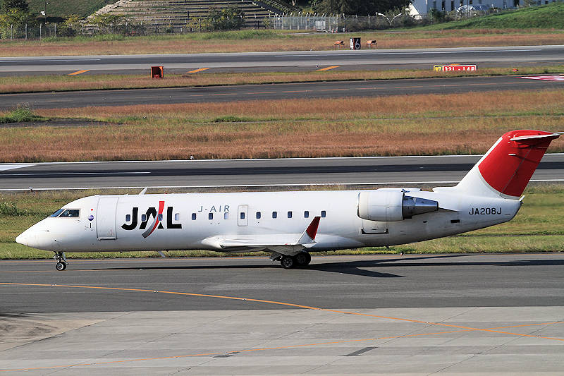登録記号（レジ） JA208J 飛行機写真