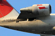 退役塗装 J-AIR（ジェイエア） CRJ200ER JA208J