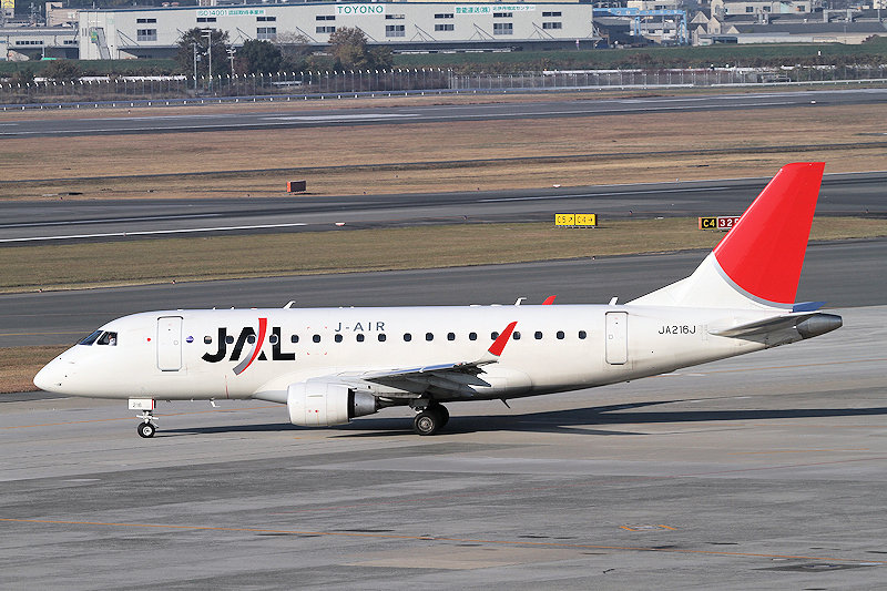 登録記号（レジ） JA216J 飛行機写真