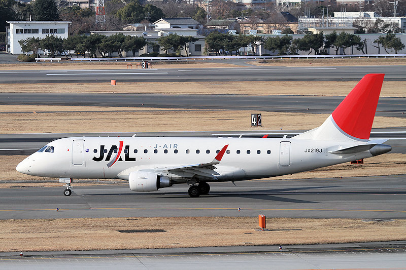 登録記号（レジ） JA219J 飛行機写真