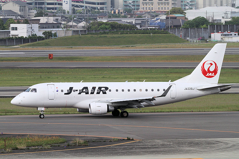 登録記号（レジ） JA226J 飛行機写真