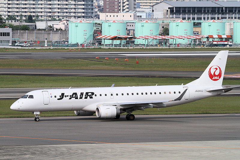 登録記号（レジ） JA244J 飛行機写真