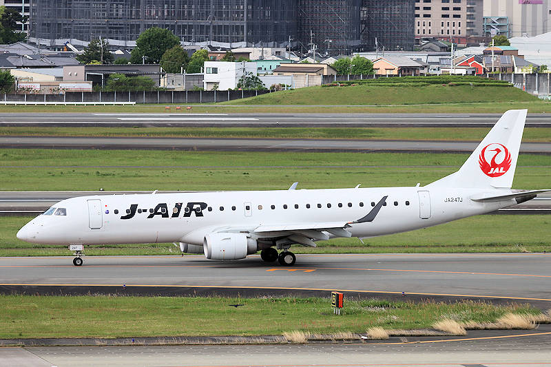 登録記号（レジ） JA247J 飛行機写真