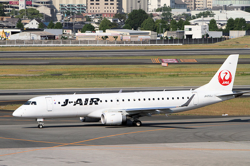 登録記号（レジ） JA250J 飛行機写真
