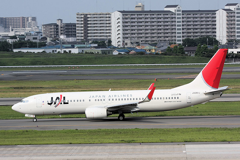 登録記号（レジ） JA301J 飛行機写真