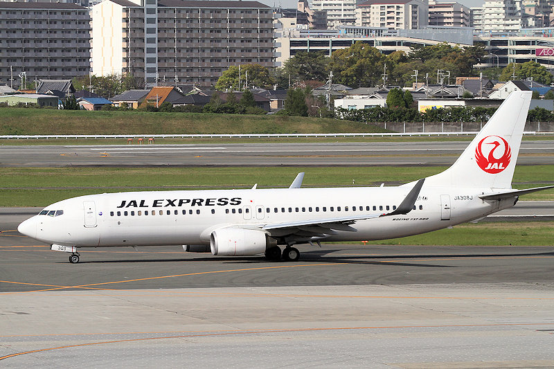登録記号（レジ） JA308J 飛行機写真