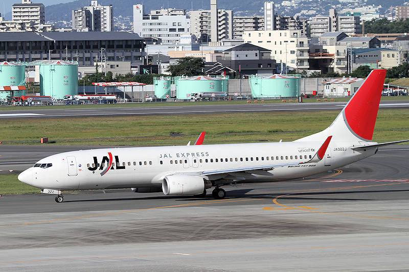 登録記号（レジ） JA322J 飛行機写真