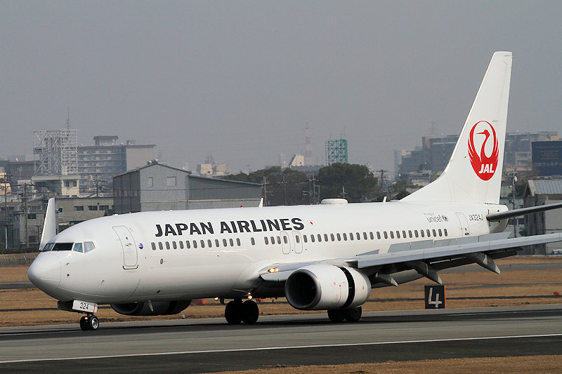 登録記号（レジ） JA324J 飛行機写真