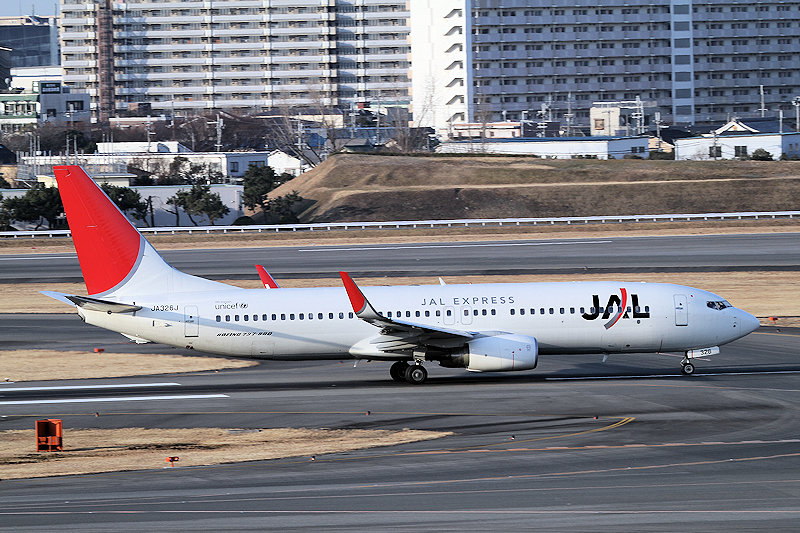 登録記号（レジ） JA326J 飛行機写真
