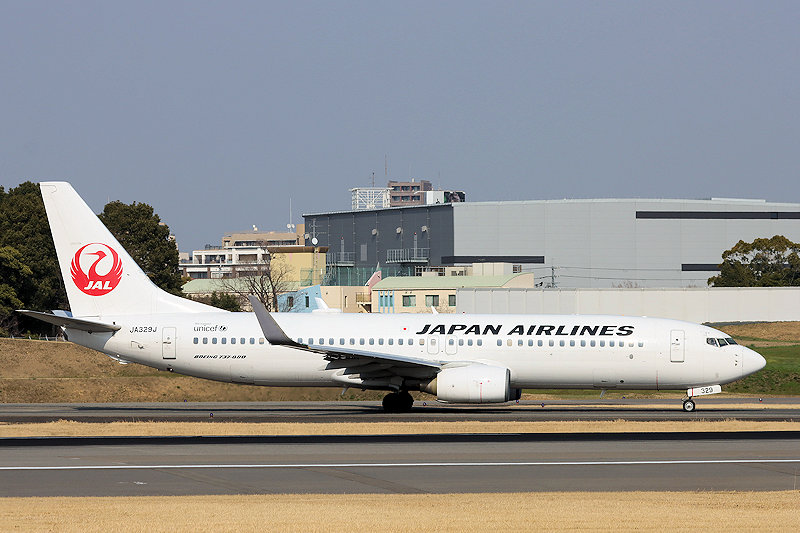 登録記号（レジ） JA329J 飛行機写真