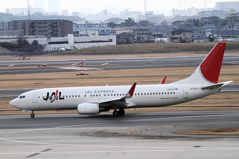 登録記号（レジ） JA329J 飛行機写真