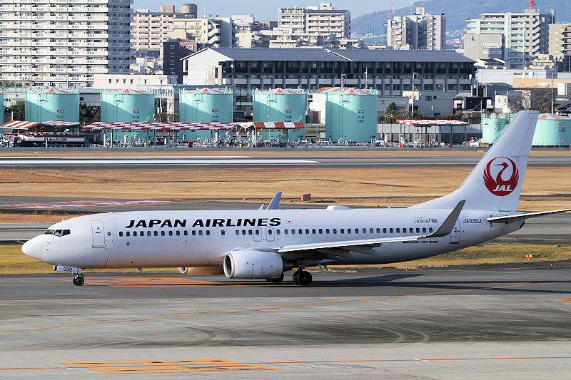 登録記号（レジ） JA330J 飛行機写真