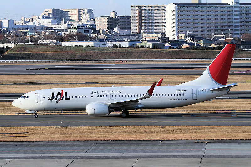 登録記号（レジ） JA330J 飛行機写真