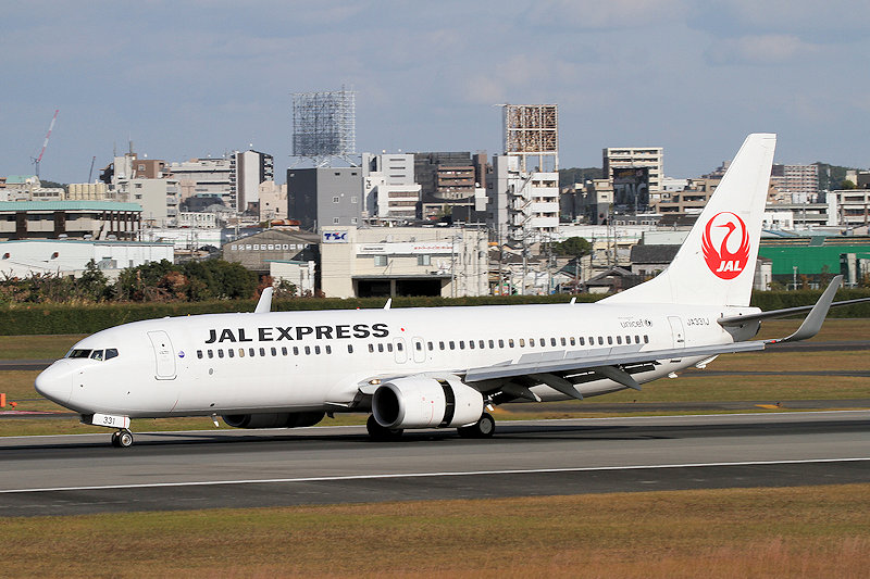 登録記号（レジ） JA331J 飛行機写真