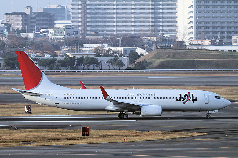 登録記号（レジ） JA332J 飛行機写真