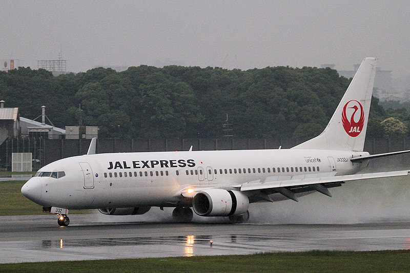 登録記号（レジ） JA332J 飛行機写真