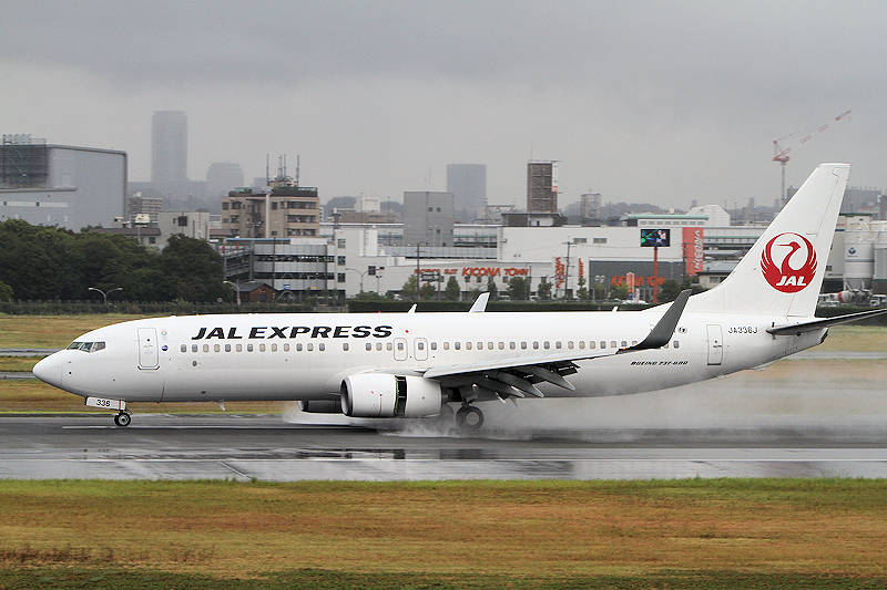 登録記号（レジ） JA336J 飛行機写真