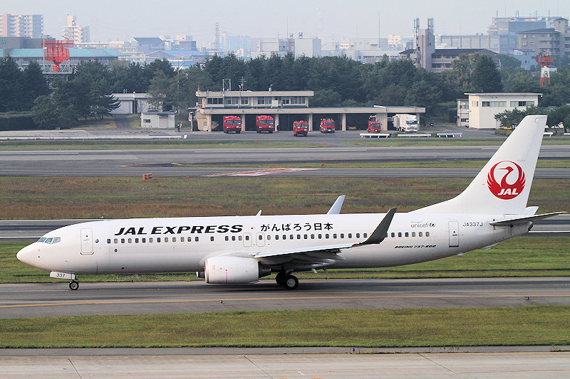 登録記号（レジ） JA337J 飛行機写真