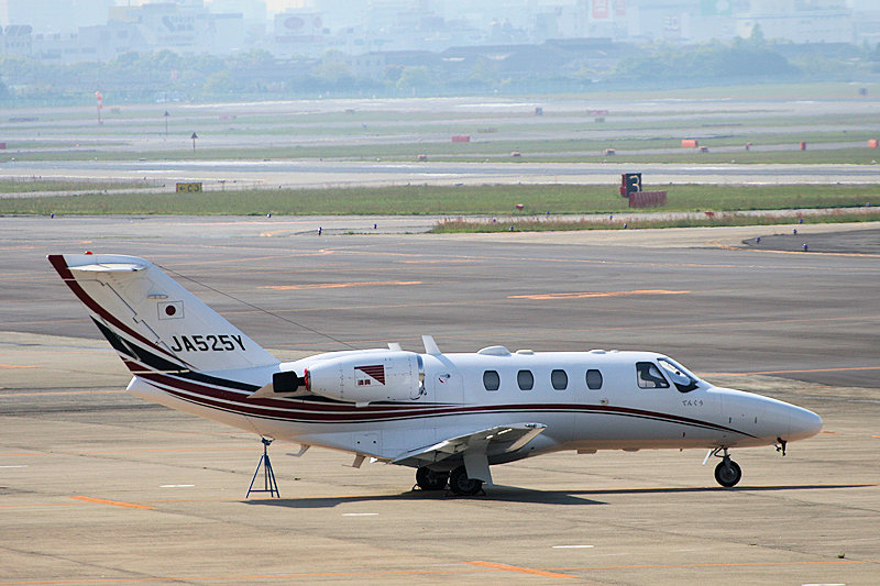 登録記号（レジ） JA525Y 飛行機写真