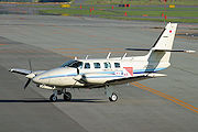 読売新聞 Cessna T303 JA5283