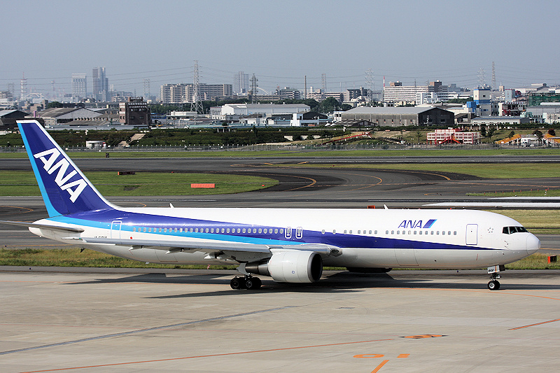 登録記号（レジ） JA601A 飛行機写真