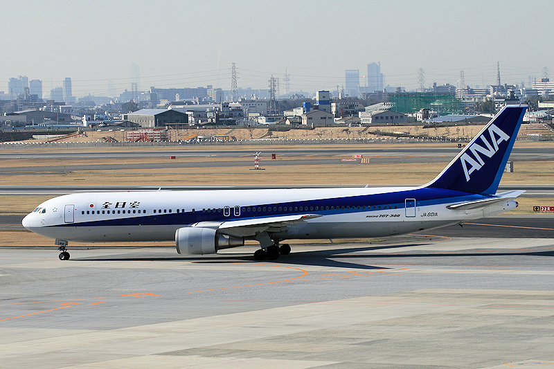 登録記号（レジ） JA601A 飛行機写真