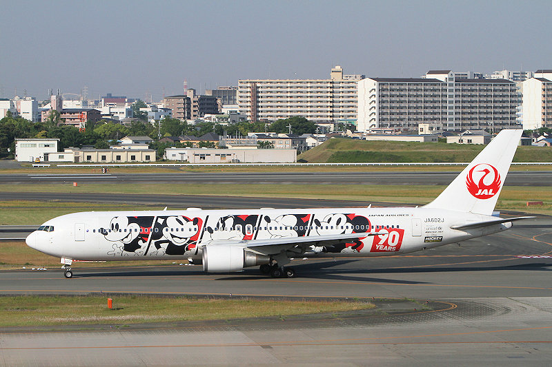 登録記号（レジ） JA602J 飛行機写真