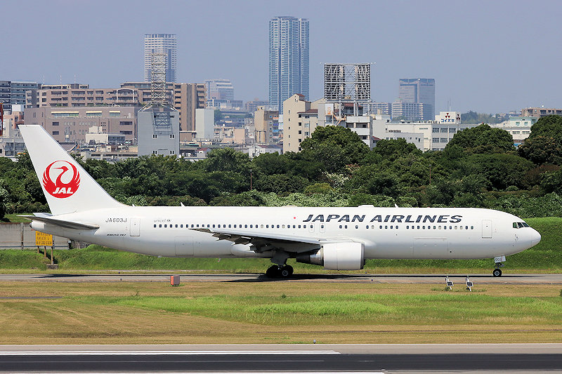 登録記号（レジ） JA603J 飛行機写真
