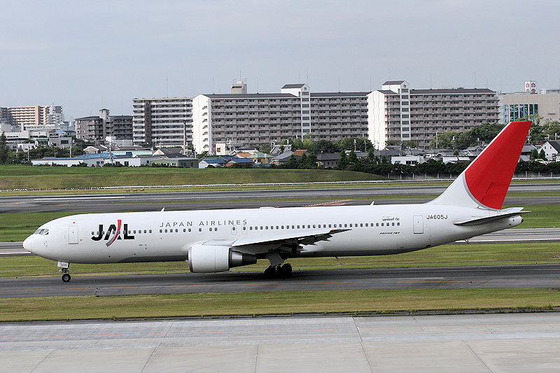 登録記号（レジ） JA605J 飛行機写真