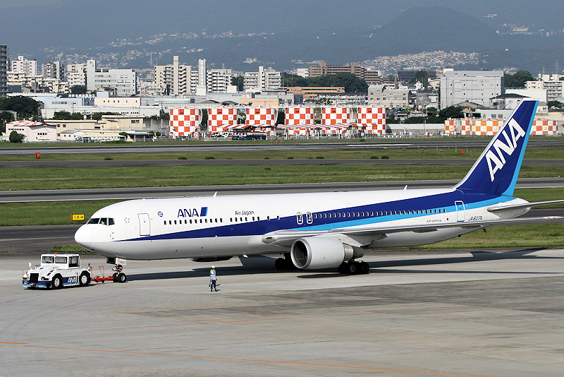 登録記号（レジ） JA607A 飛行機写真