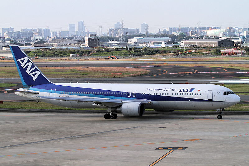 登録記号（レジ） JA612A 飛行機写真