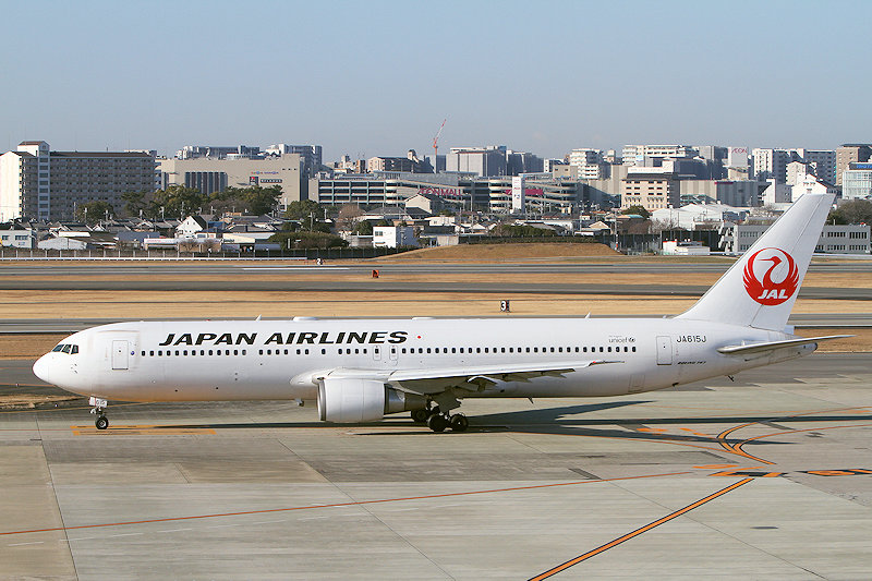 登録記号（レジ） JA615J 飛行機写真