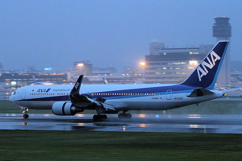 登録記号（レジ） JA626A 飛行機写真