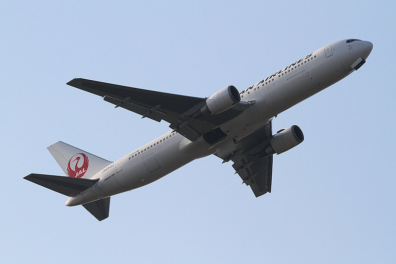 登録記号（レジ） JA653J 飛行機写真